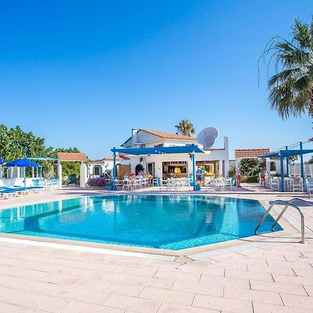 פליראקי Muses Hotel מראה חיצוני תמונה