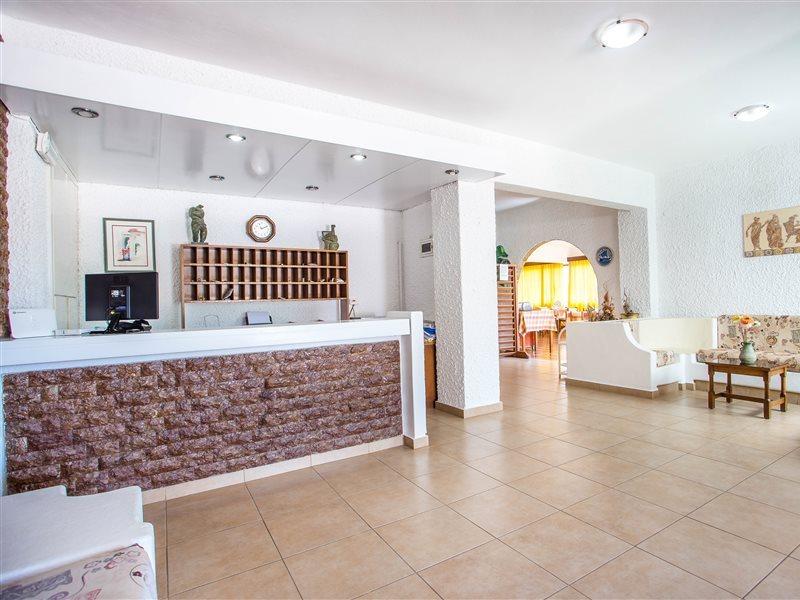 פליראקי Muses Hotel מראה חיצוני תמונה
