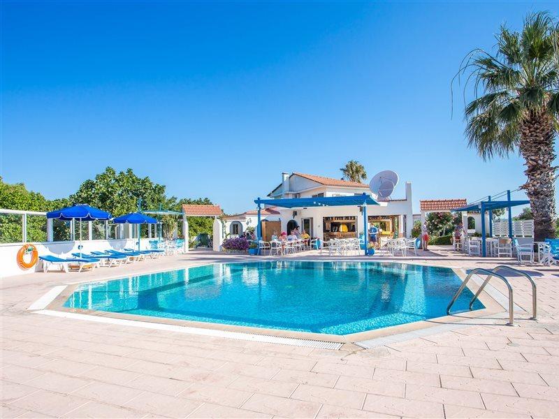 פליראקי Muses Hotel מראה חיצוני תמונה
