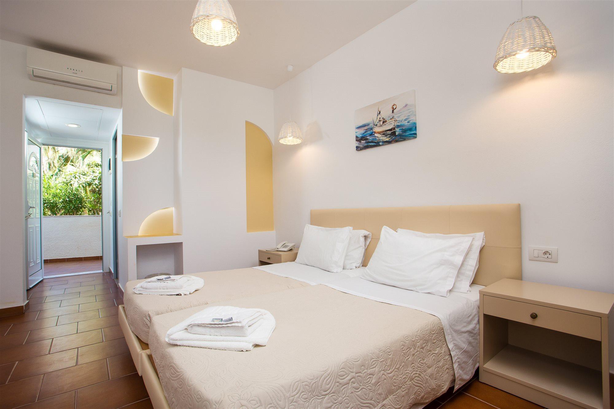 פליראקי Muses Hotel מראה חיצוני תמונה