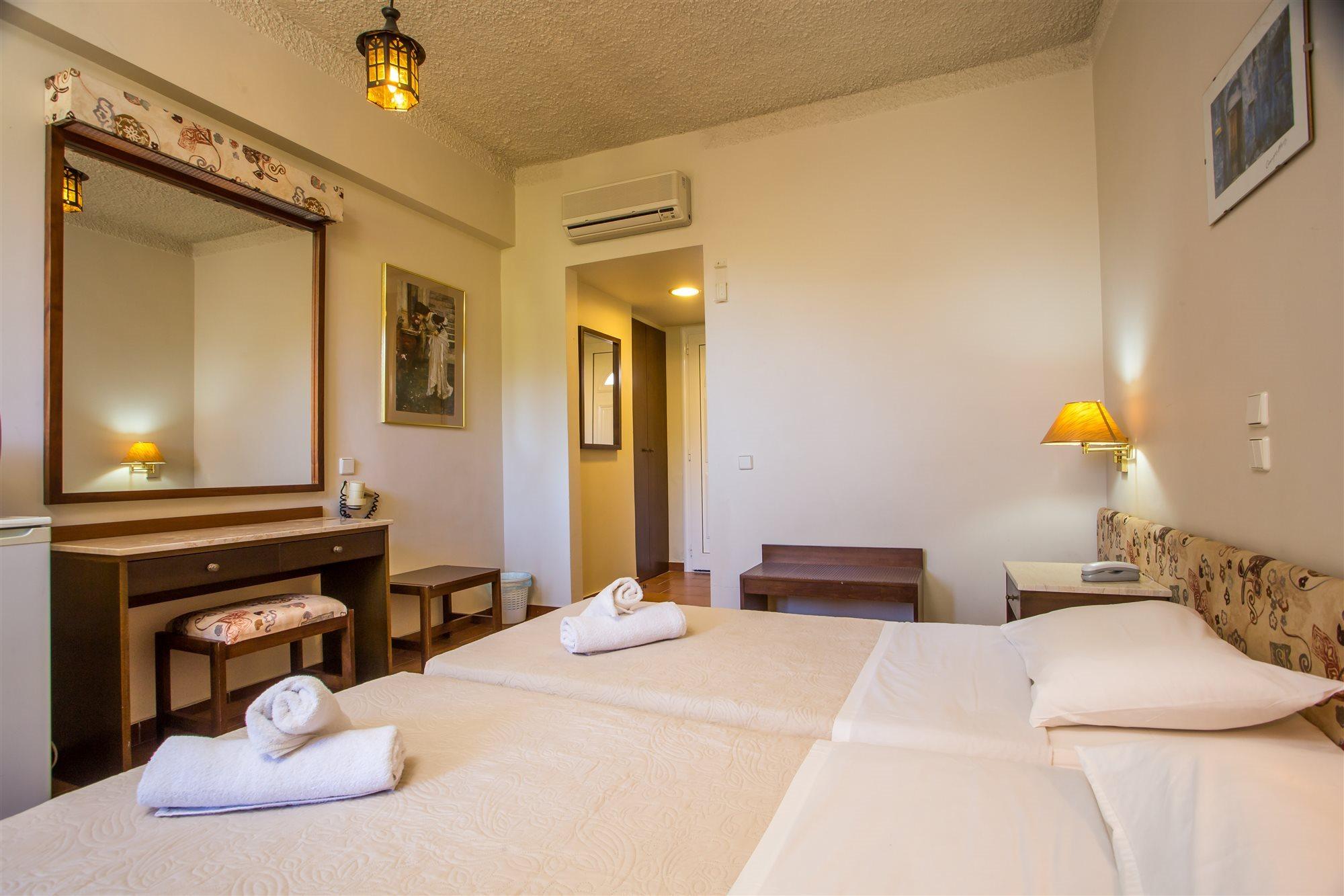 פליראקי Muses Hotel מראה חיצוני תמונה