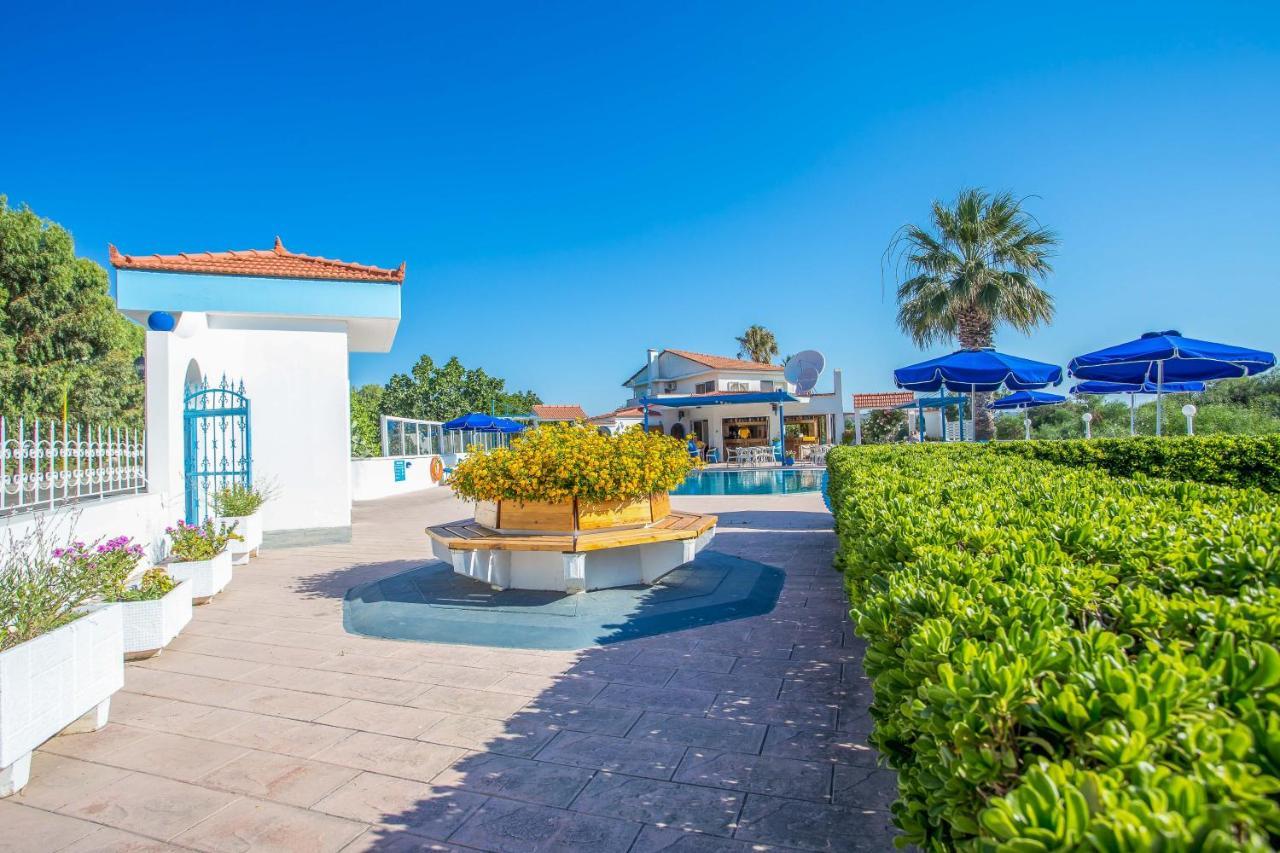 פליראקי Muses Hotel מראה חיצוני תמונה
