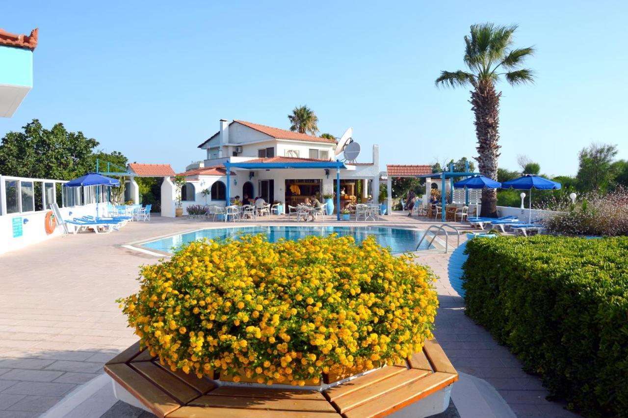 פליראקי Muses Hotel מראה חיצוני תמונה