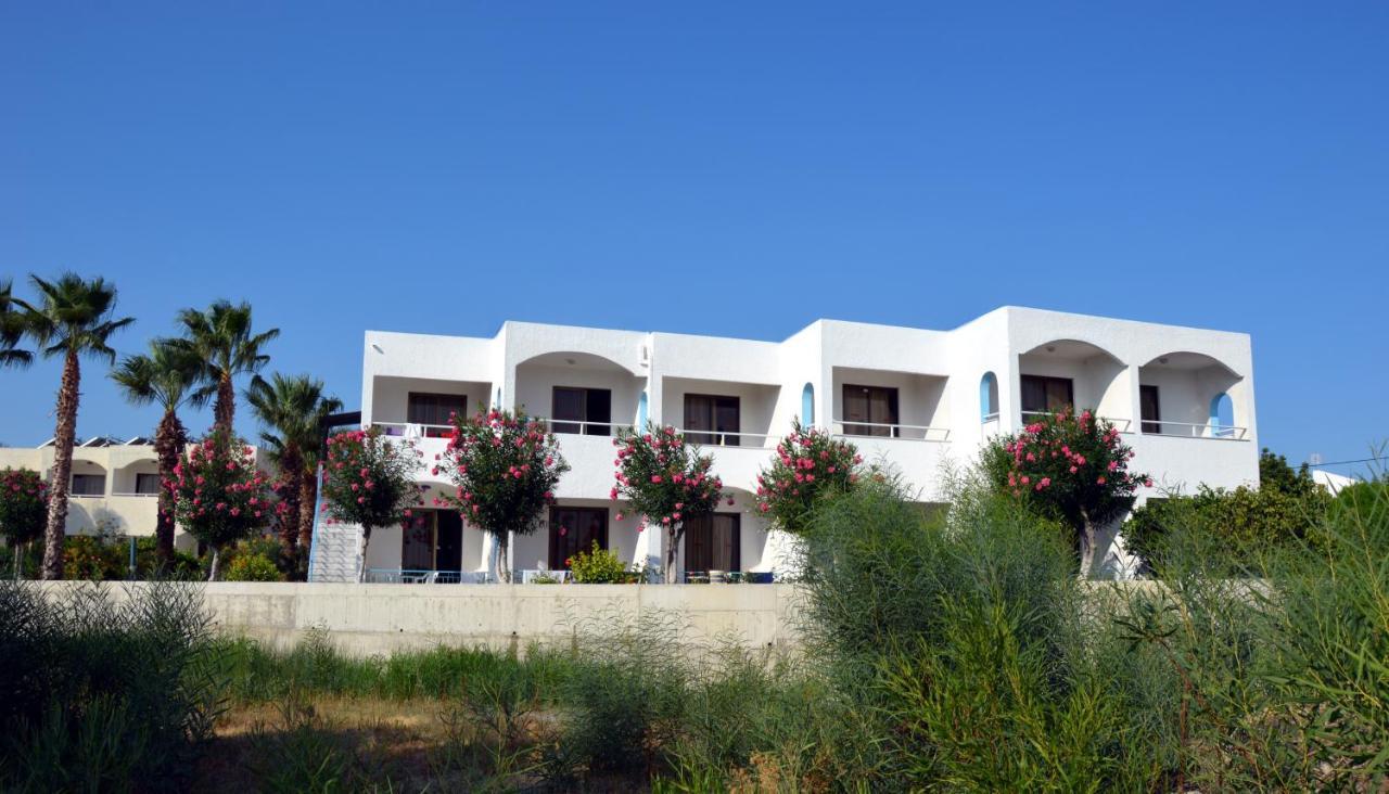 פליראקי Muses Hotel מראה חיצוני תמונה
