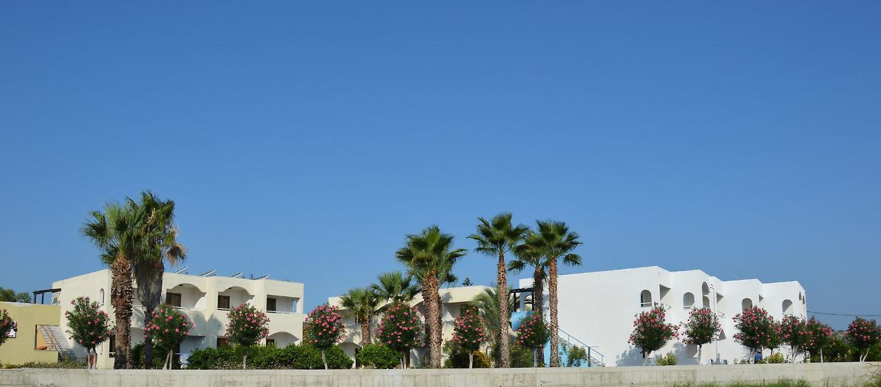 פליראקי Muses Hotel מראה חיצוני תמונה
