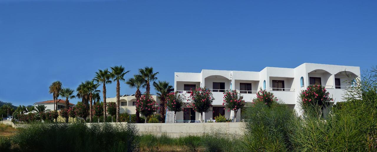 פליראקי Muses Hotel מראה חיצוני תמונה