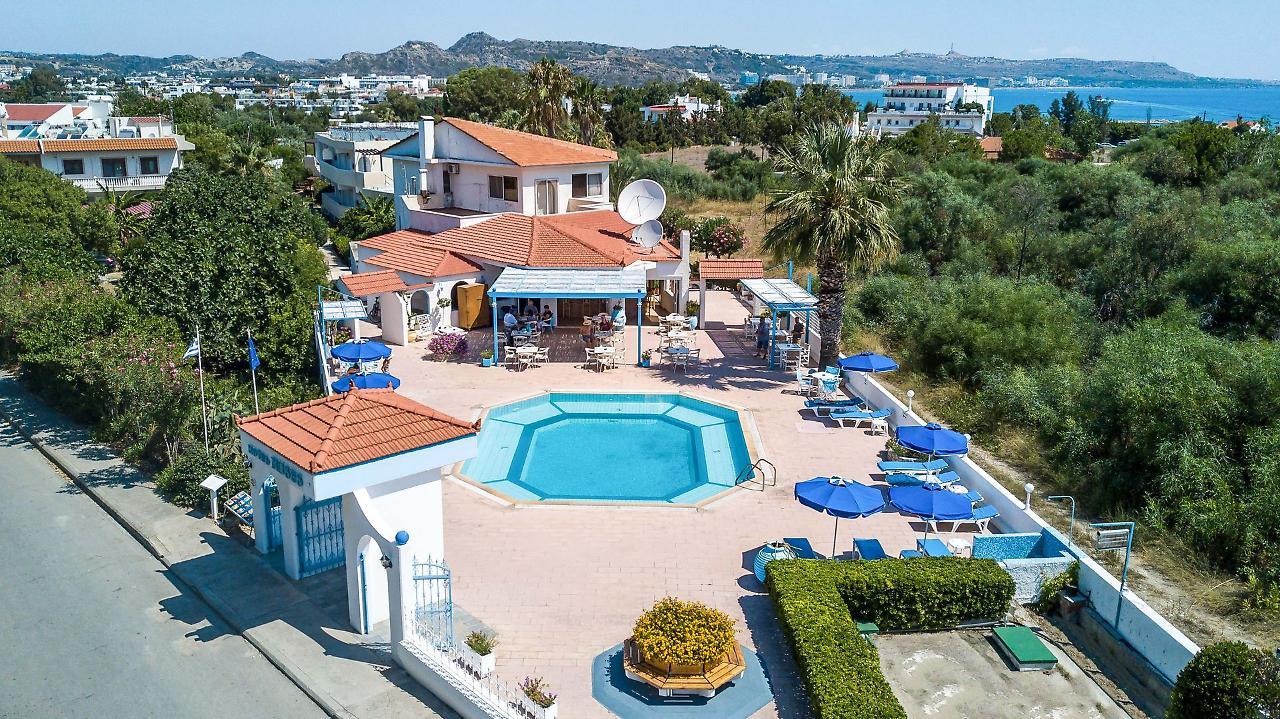פליראקי Muses Hotel מראה חיצוני תמונה