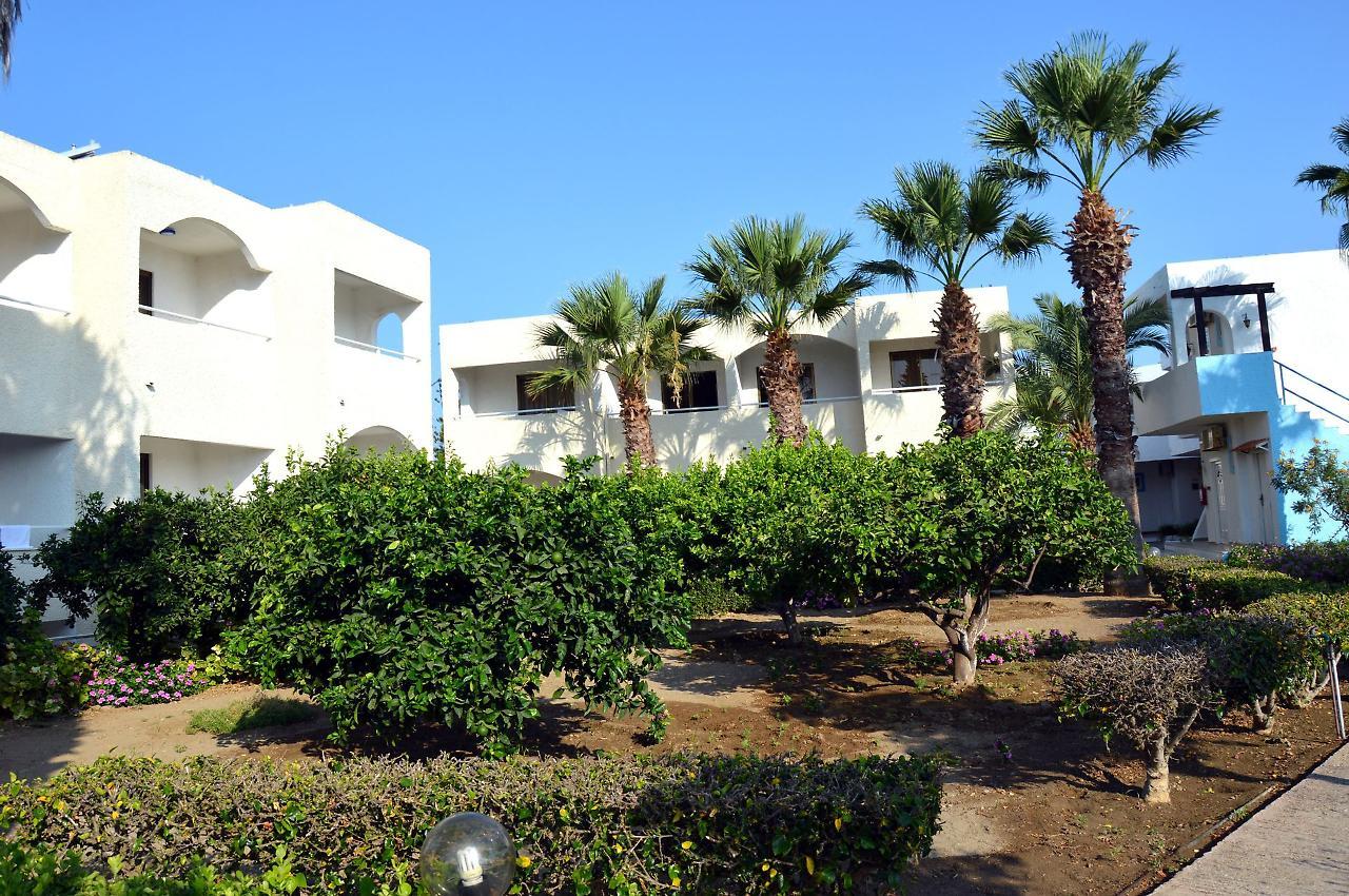 פליראקי Muses Hotel מראה חיצוני תמונה