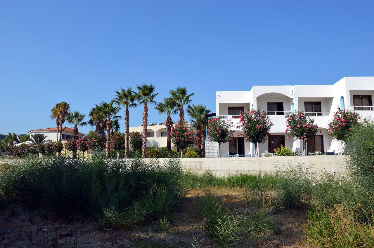 פליראקי Muses Hotel מראה חיצוני תמונה